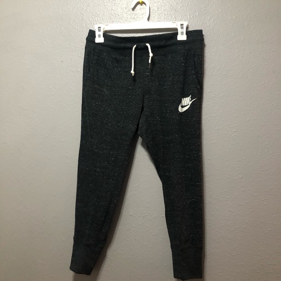 NWT Nike Gym Vintage Capris Size S - Picture 3 of 8